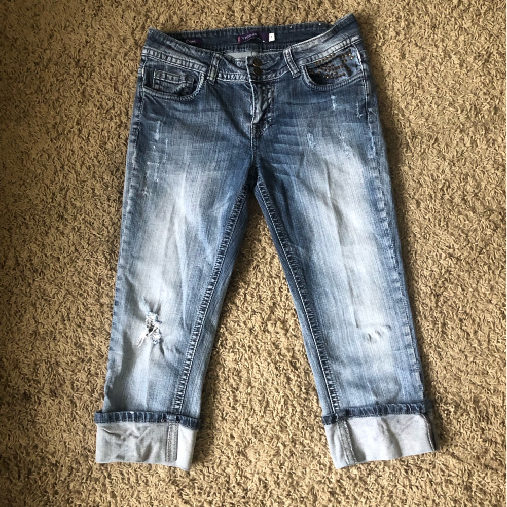 VIGOSS DISTRESSED DENIM CAPRIS SIZE 7 W/STRETCH